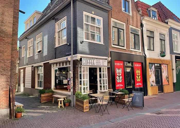 Tiny Private City Rooms